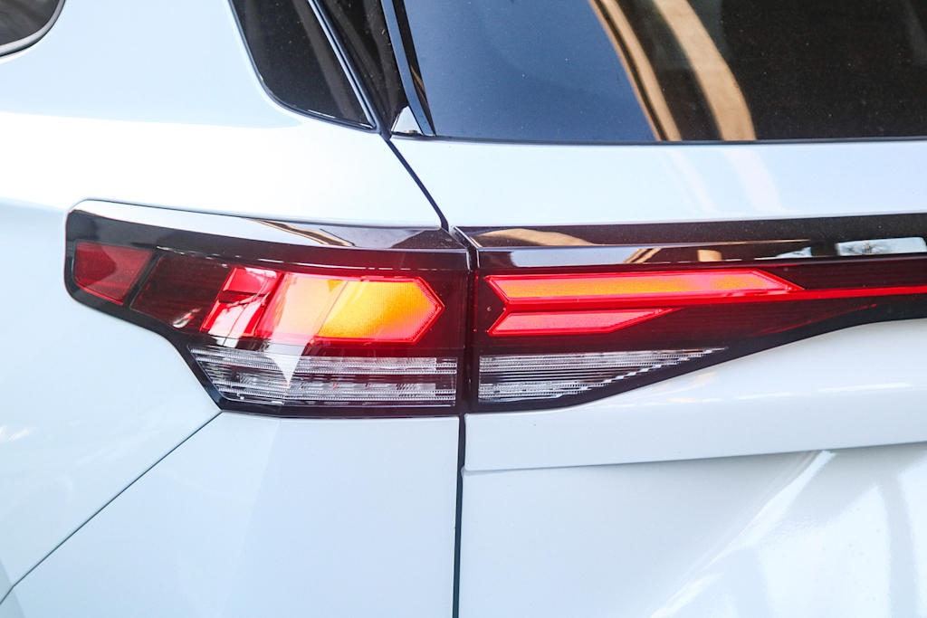 Thumbnail: 2025 Volkswagen Tiguan - 19