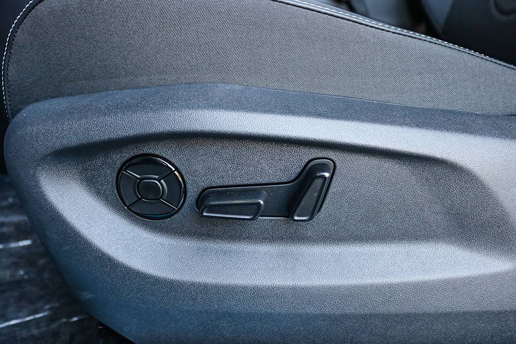 Thumbnail: 2025 Volkswagen Tiguan - 20