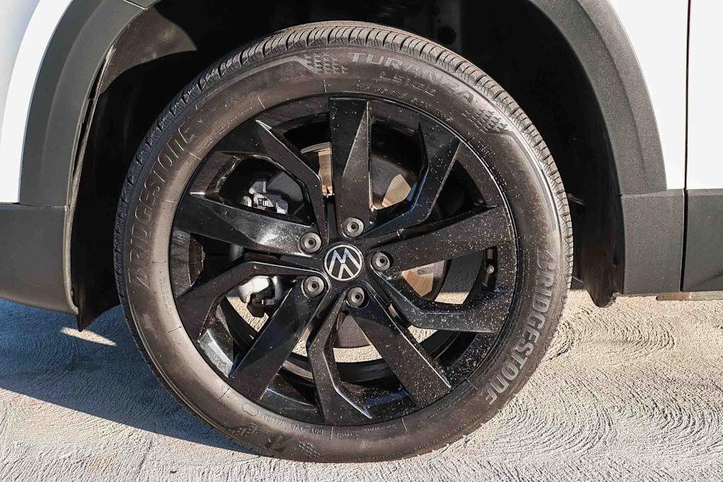Thumbnail: 2022 Volkswagen Taos - 24