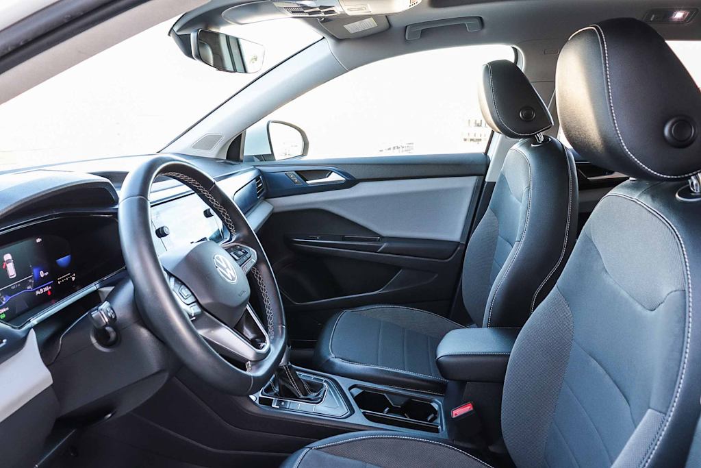 Thumbnail: 2022 Volkswagen Taos - 10