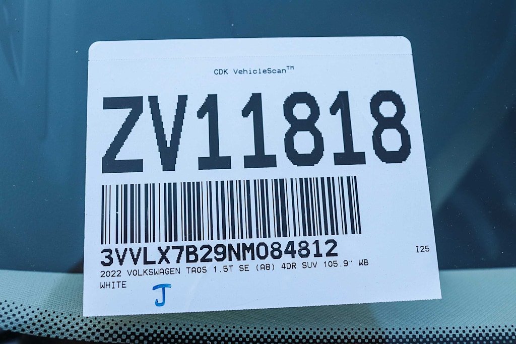 Thumbnail: 2022 Volkswagen Taos - 18