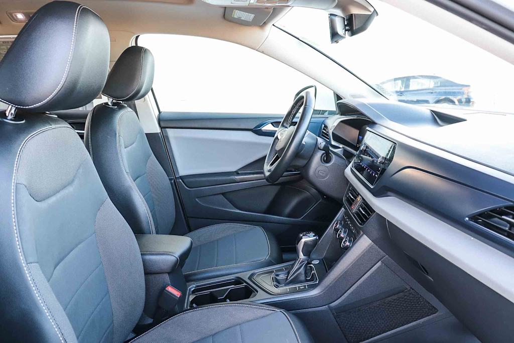 Thumbnail: 2022 Volkswagen Taos - 9