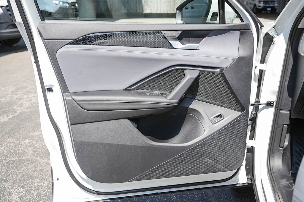 Thumbnail: 2026 Volkswagen Tiguan - 22