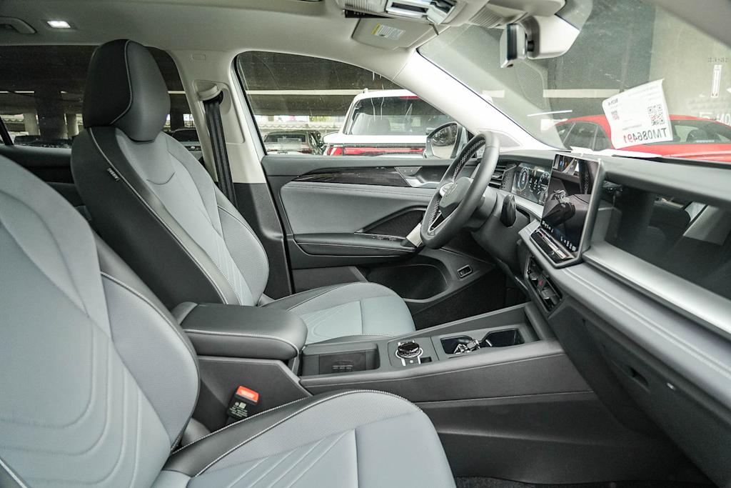 Thumbnail: 2026 Volkswagen Tiguan - 10