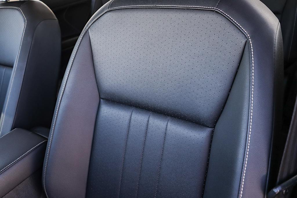 Thumbnail: 2023 Volkswagen Tiguan - 9