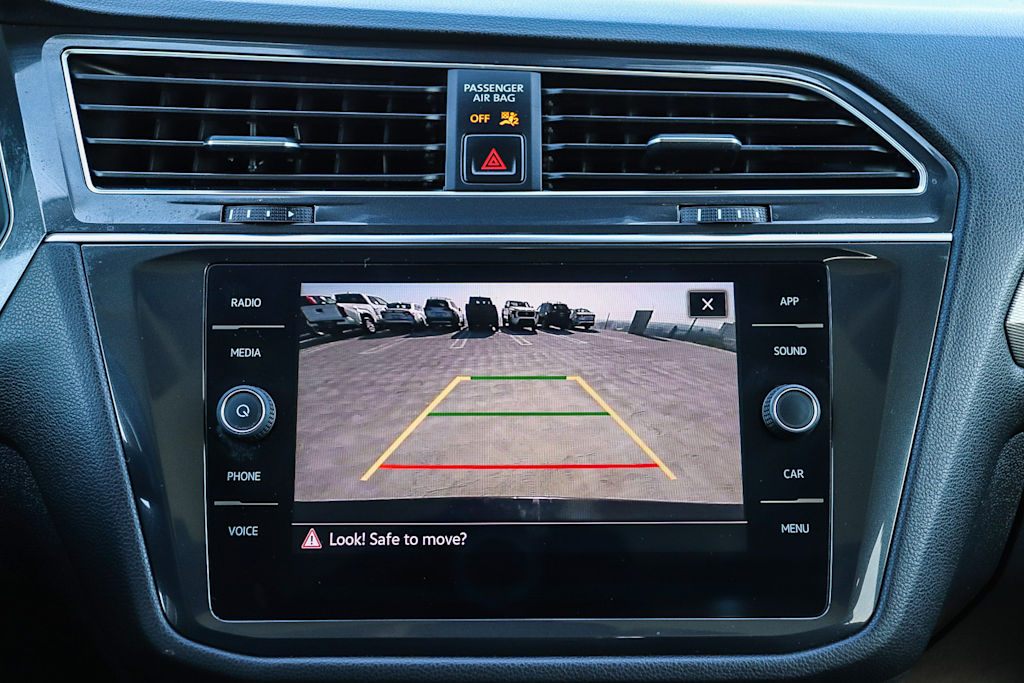 Thumbnail: 2023 Volkswagen Tiguan - 25