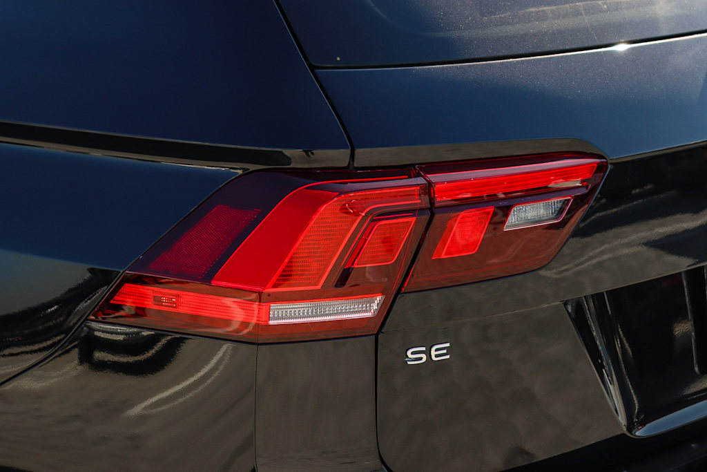 Thumbnail: 2023 Volkswagen Tiguan - 19