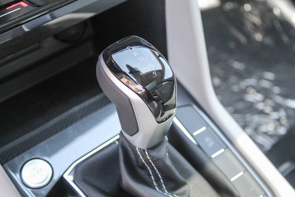2024 Volkswagen Tiguan SE 13