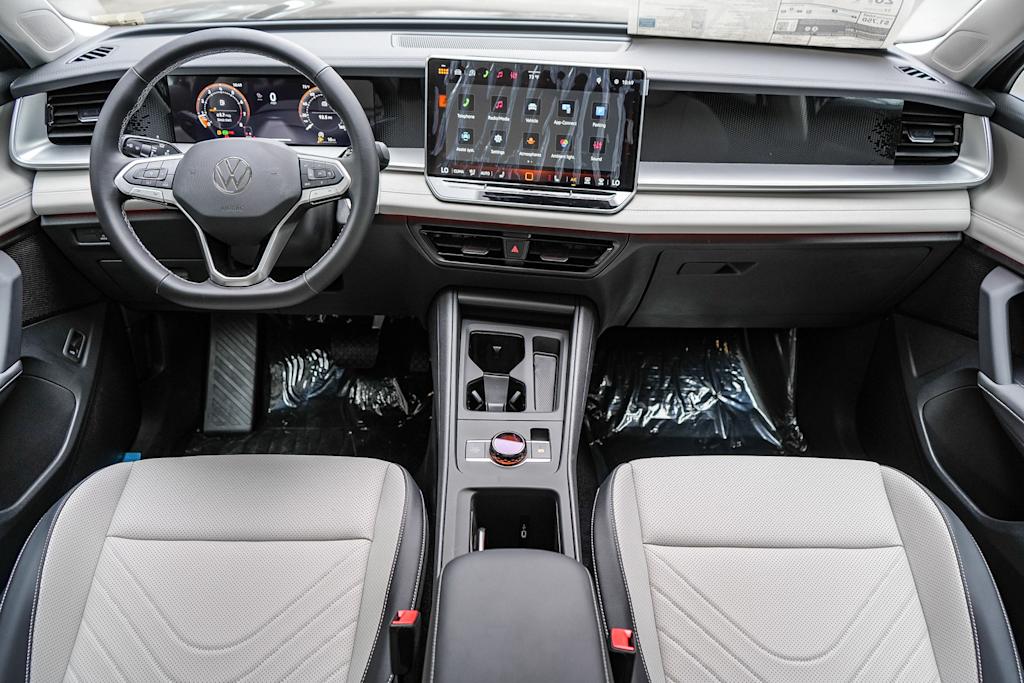 Thumbnail: 2026 Volkswagen Tiguan - 2