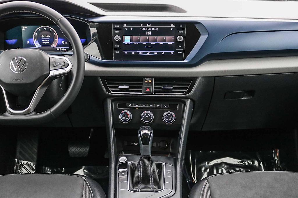 Thumbnail: 2022 Volkswagen Taos - 8