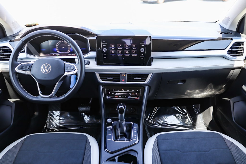 Thumbnail: 2025 Volkswagen Taos - 2