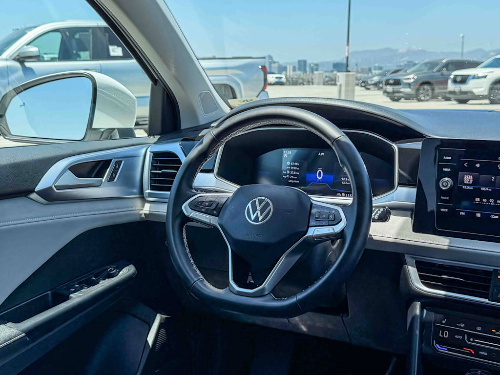 Thumbnail: 2025 Volkswagen Taos - 9