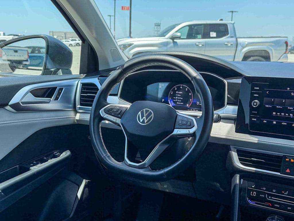 Thumbnail: 2025 Volkswagen Taos - 9