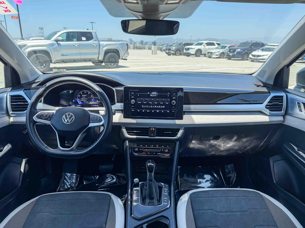 Thumbnail: 2025 Volkswagen Taos - 2