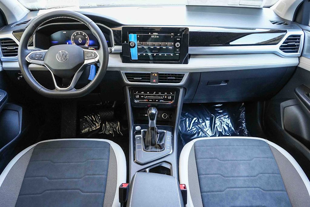 Thumbnail: 2026 Volkswagen Taos - 2