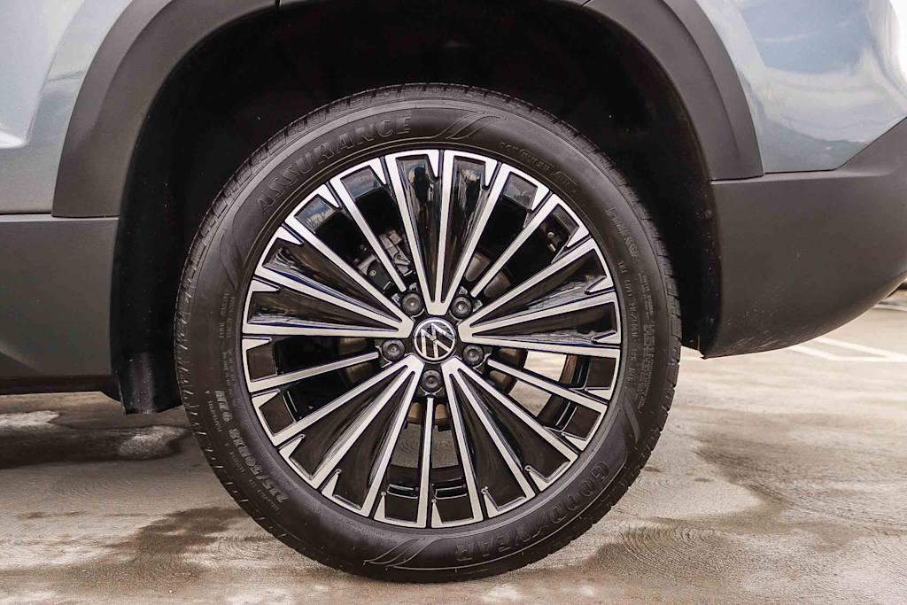 Thumbnail: 2025 Volkswagen Taos - 7