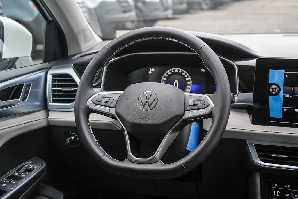 Thumbnail: 2026 Volkswagen Taos - 12