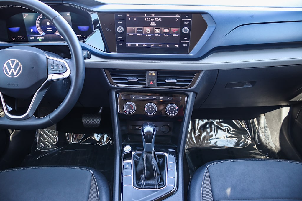 Thumbnail: 2023 Volkswagen Taos - 9