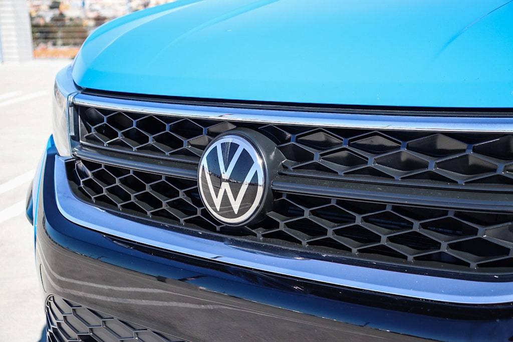 Thumbnail: 2023 Volkswagen Taos - 6