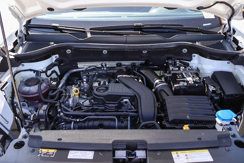 Thumbnail: 2023 Volkswagen Taos - 8