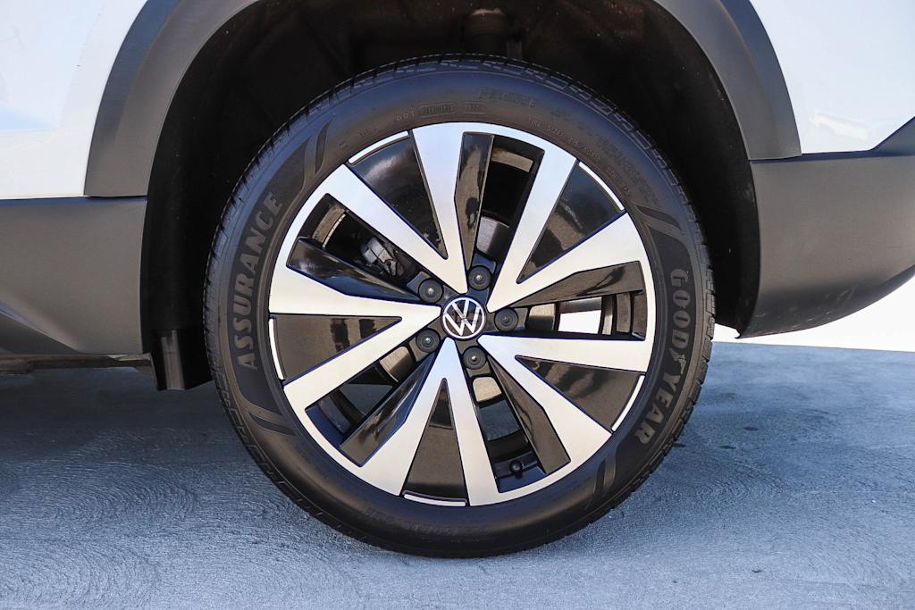 Thumbnail: 2023 Volkswagen Taos - 7