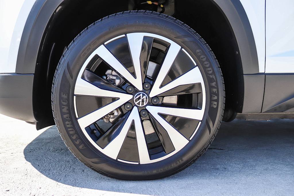 Thumbnail: 2023 Volkswagen Taos - 21