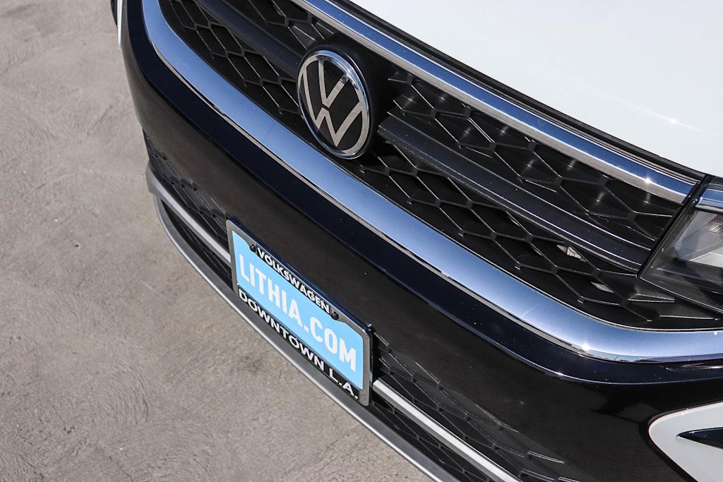 Thumbnail: 2023 Volkswagen Taos - 6