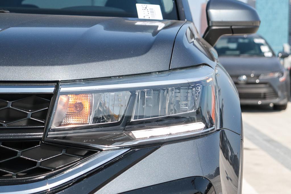 Thumbnail: 2023 Volkswagen Taos - 19