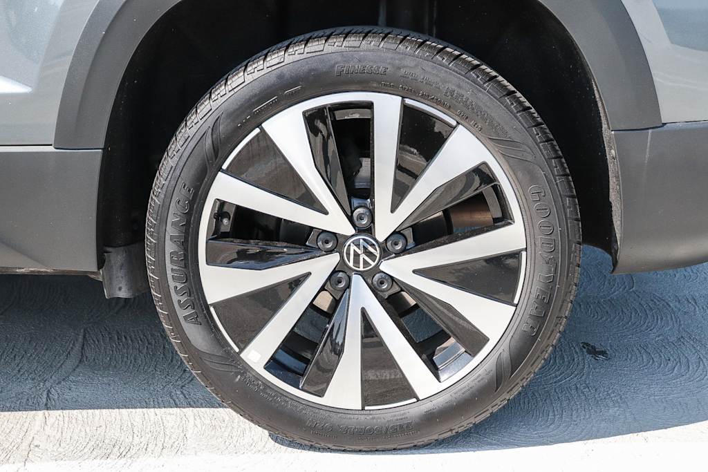 Thumbnail: 2023 Volkswagen Taos - 6