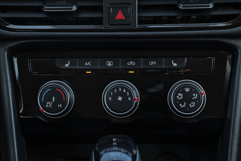 Thumbnail: 2023 Volkswagen Taos - 24