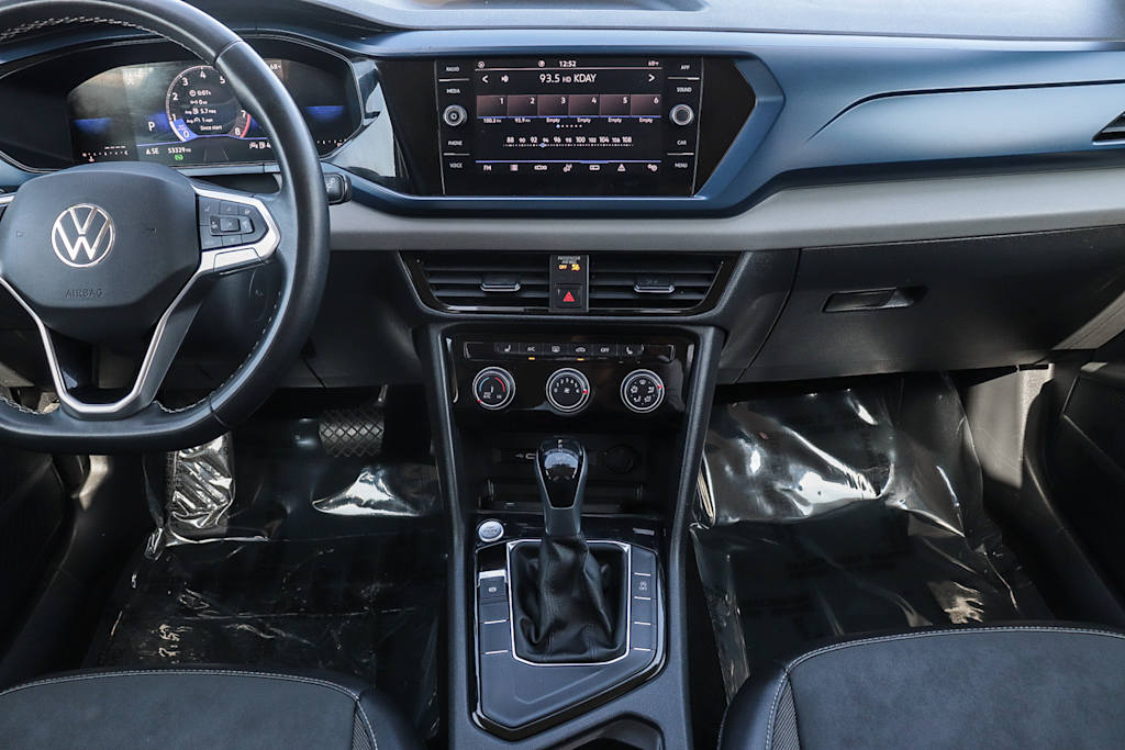 Thumbnail: 2023 Volkswagen Taos - 8