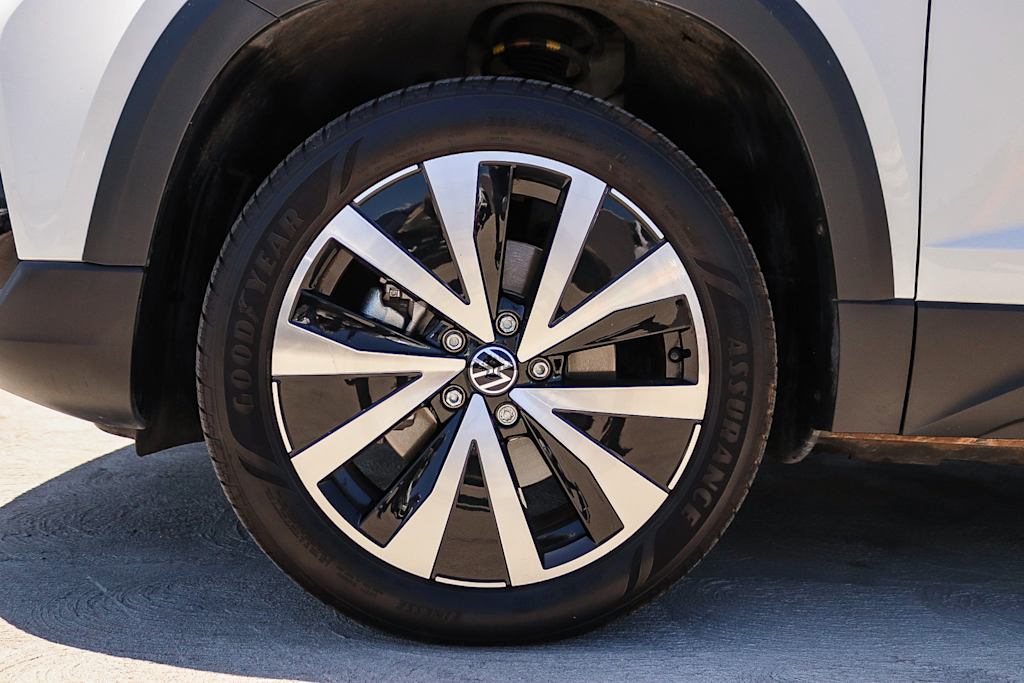 Thumbnail: 2022 Volkswagen Taos - 18