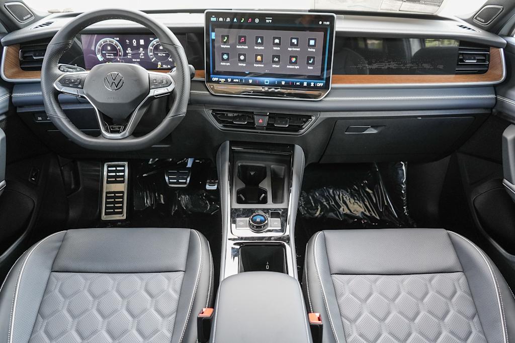 Thumbnail: 2026 Volkswagen Tiguan - 2