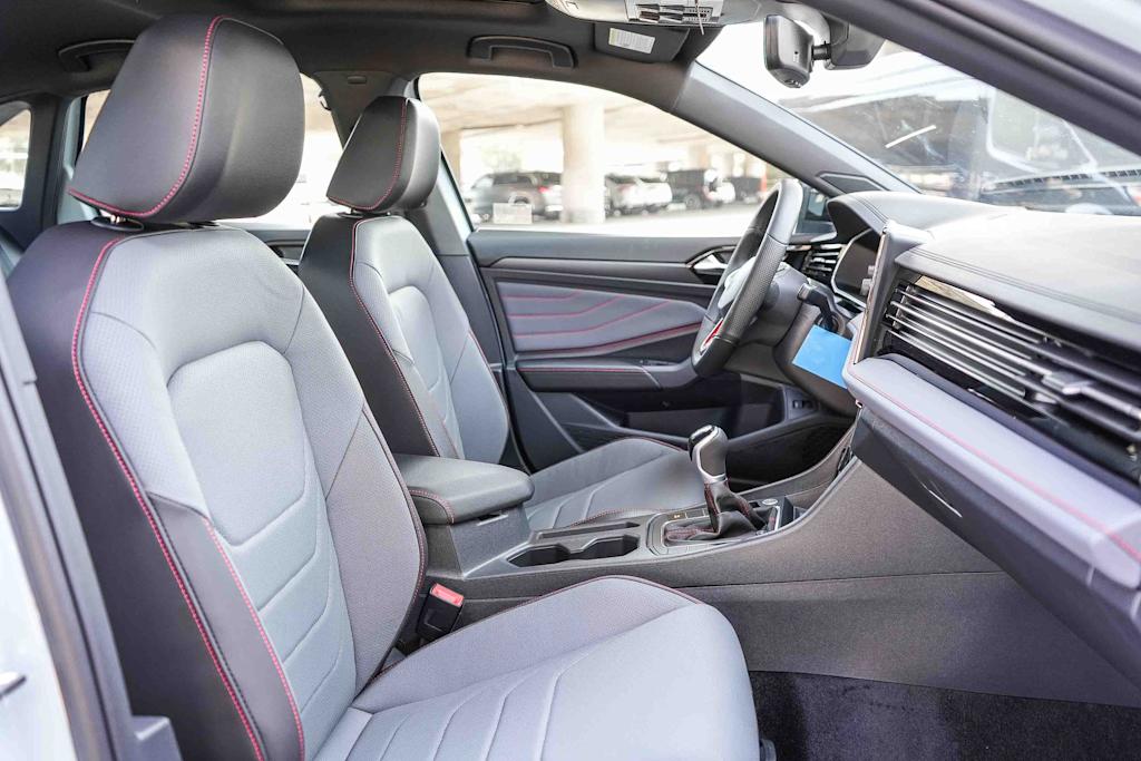 Thumbnail: 2026 Volkswagen Jetta - 10