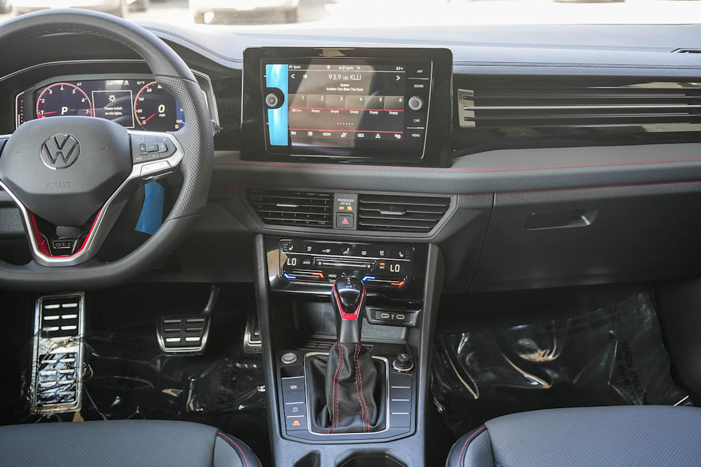 Thumbnail: 2026 Volkswagen Jetta - 9
