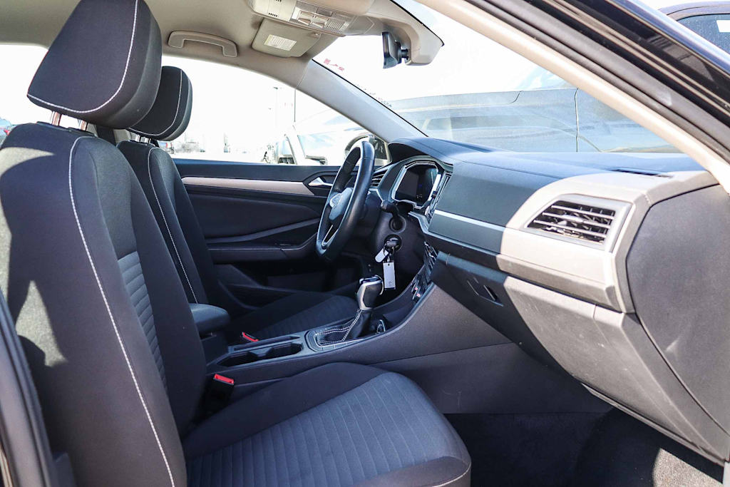 Thumbnail: 2024 Volkswagen Jetta - 12