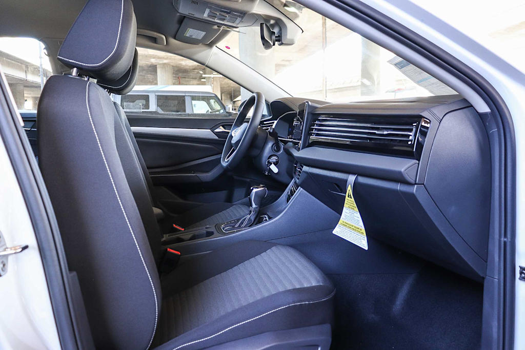 Thumbnail: 2026 Volkswagen Jetta - 12