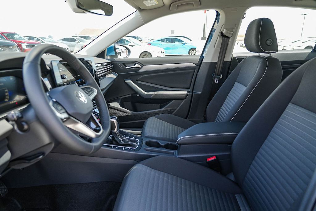 Thumbnail: 2026 Volkswagen Jetta - 10
