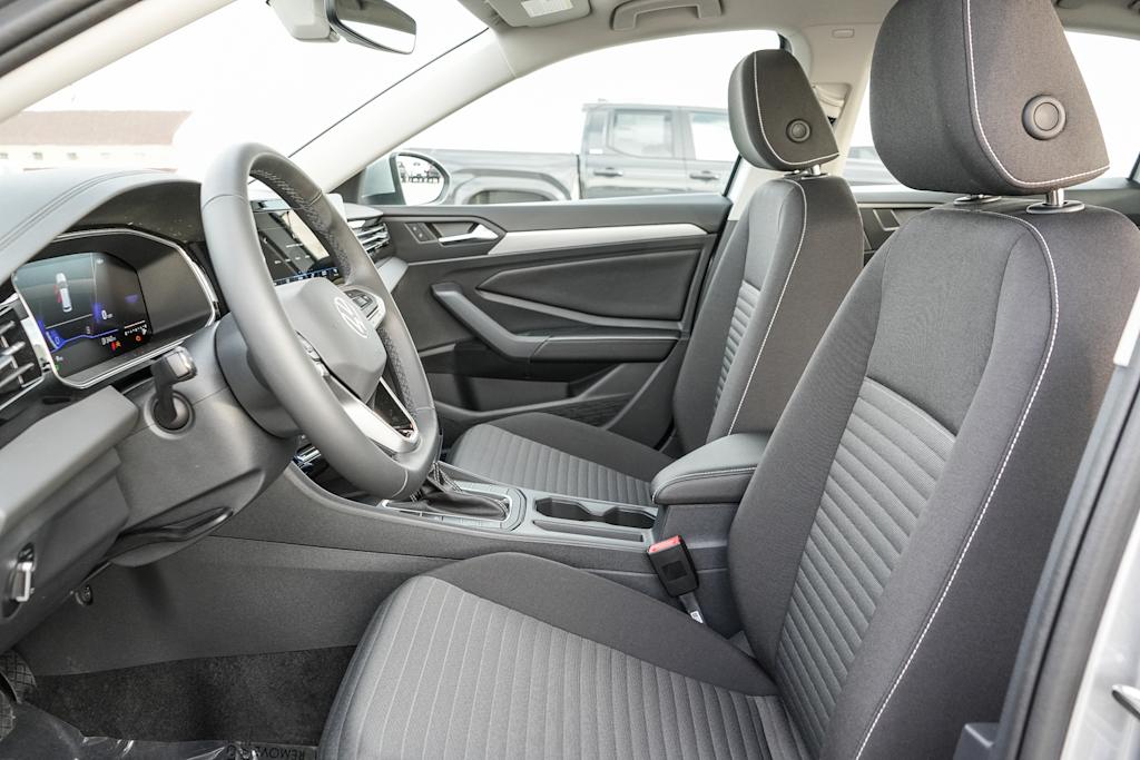 Thumbnail: 2026 Volkswagen Jetta - 10