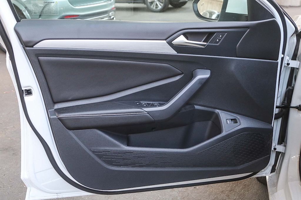 Thumbnail: 2025 Volkswagen Jetta - 24