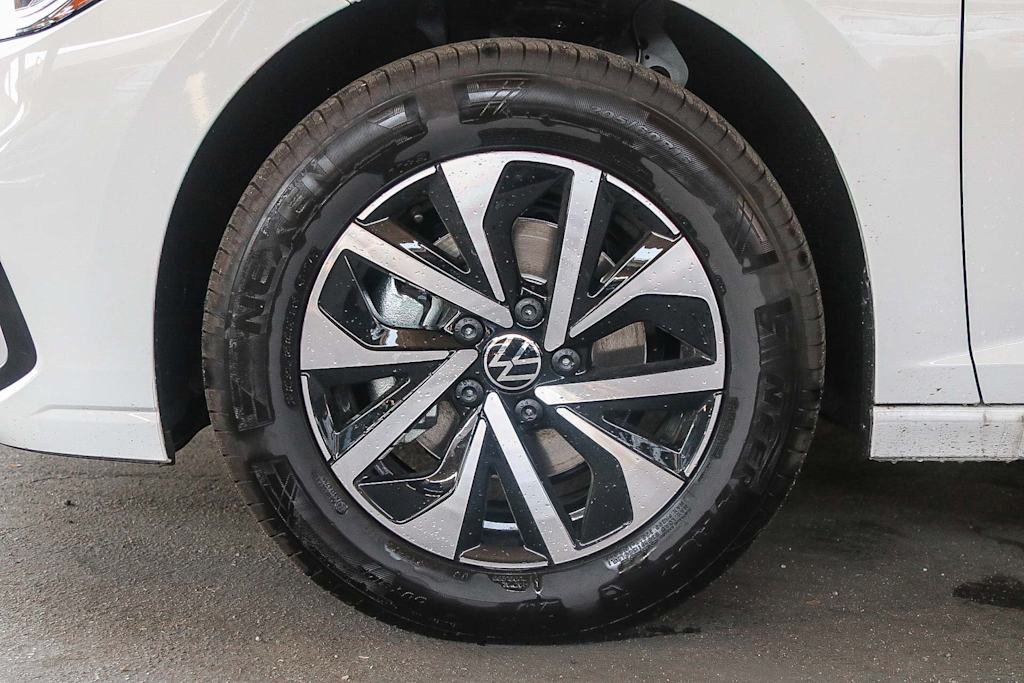 Thumbnail: 2025 Volkswagen Jetta - 21