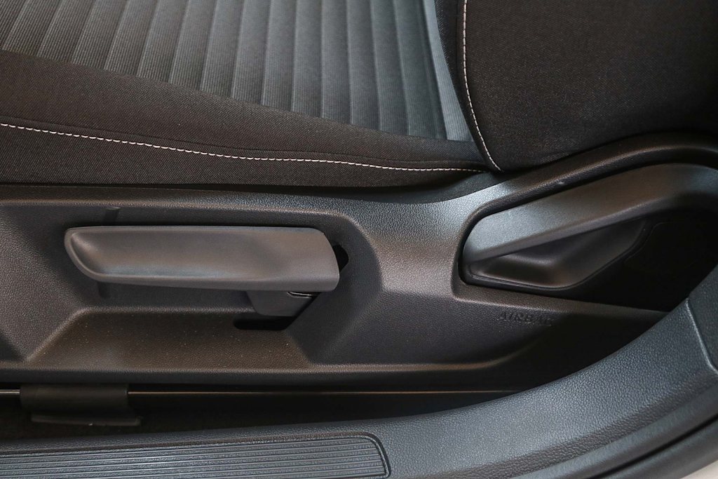 Thumbnail: 2025 Volkswagen Jetta - 23