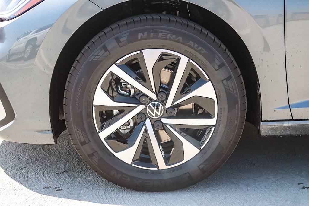 Thumbnail: 2025 Volkswagen Jetta - 21