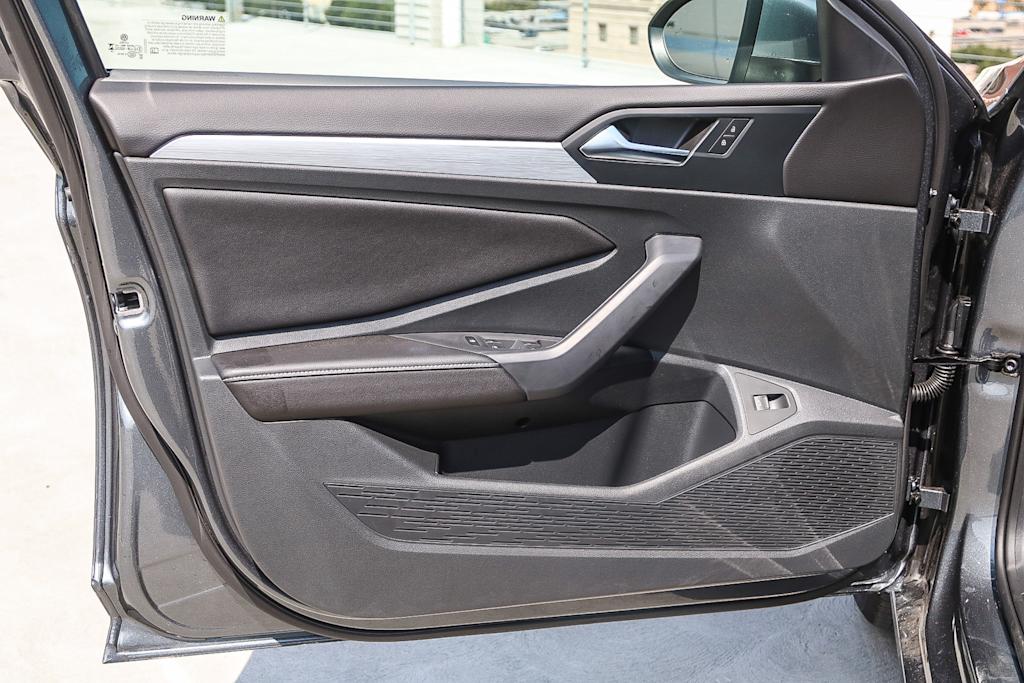 Thumbnail: 2025 Volkswagen Jetta - 24