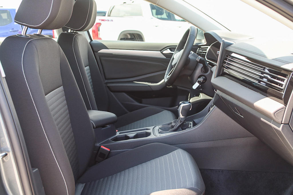 Thumbnail: 2025 Volkswagen Jetta - 9