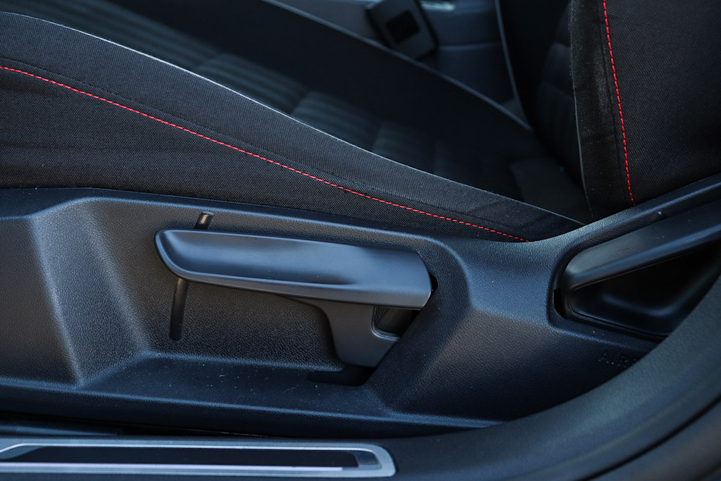 Thumbnail: 2021 Volkswagen Jetta - 24