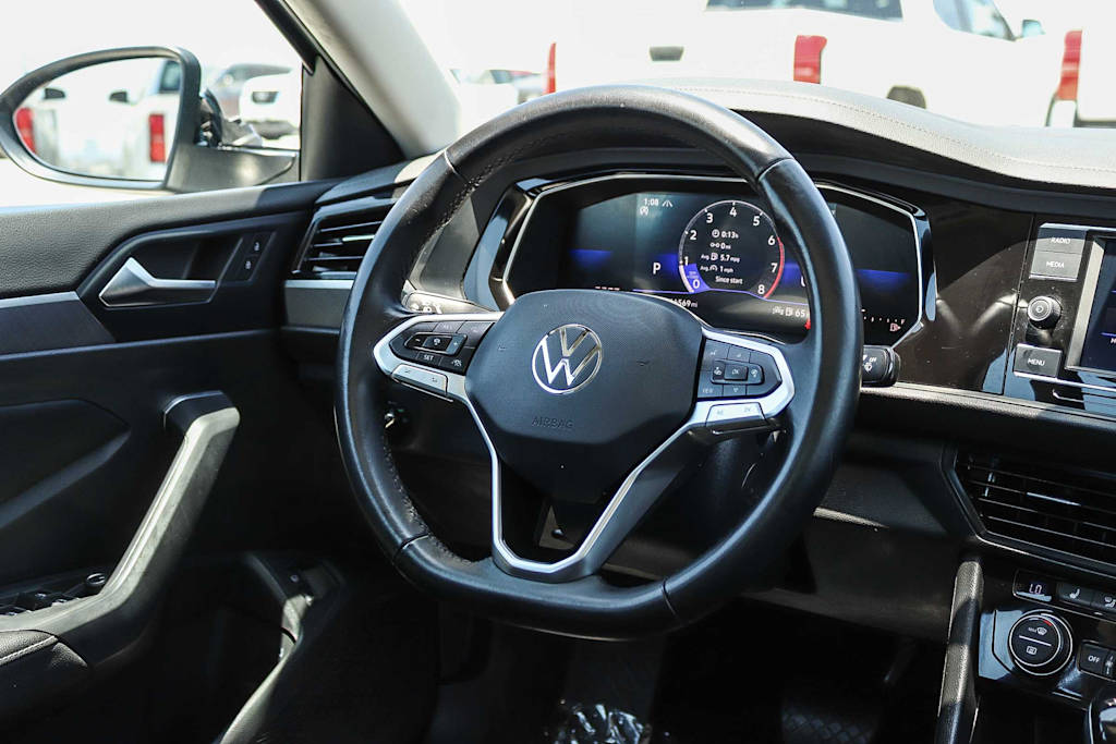 Thumbnail: 2023 Volkswagen Jetta - 9