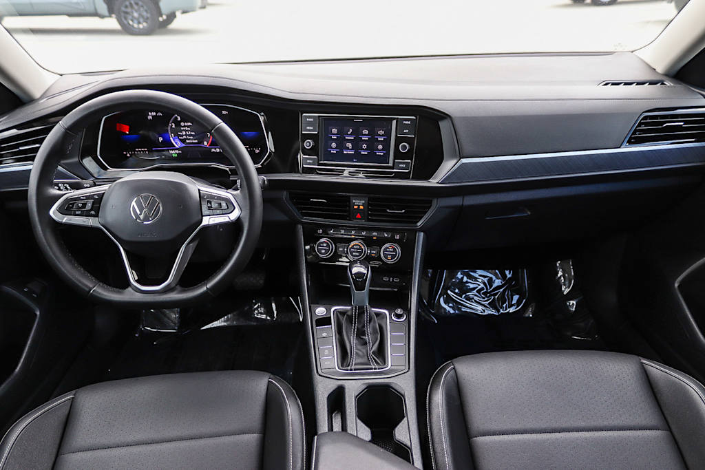 Thumbnail: 2023 Volkswagen Jetta - 2