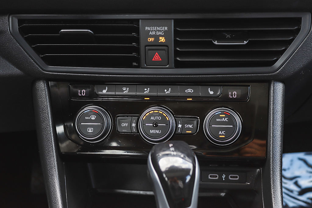 Thumbnail: 2023 Volkswagen Jetta - 22