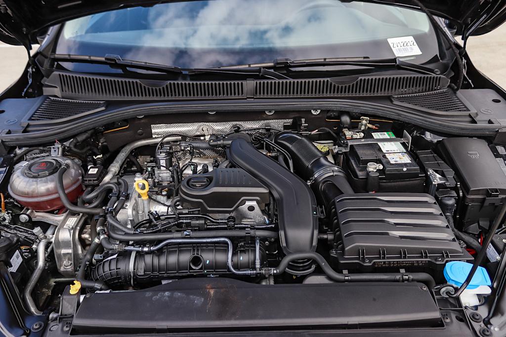 Thumbnail: 2023 Volkswagen Jetta - 8